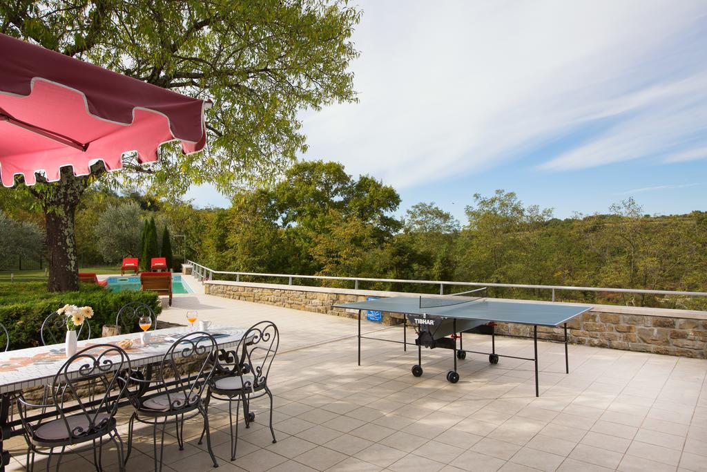 Villa Momiano With Private Pool Momjan Bagian luar foto